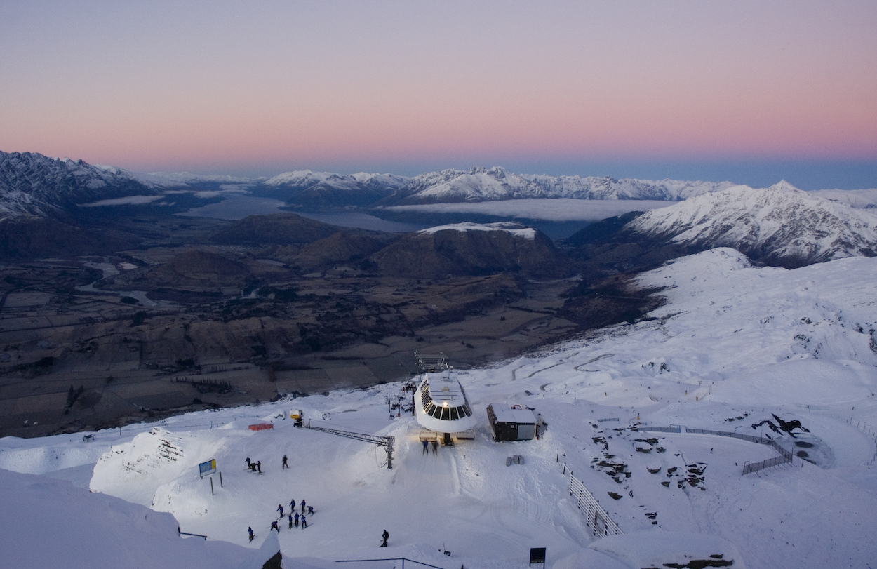 Queenstown M1 Lift, Dawn, Coronet Peak (1)